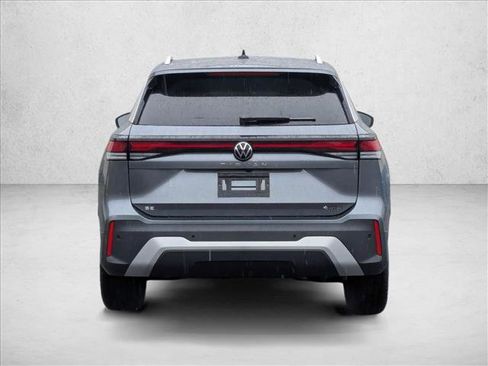 New 2026 Volkswagen Tiguan SE image 7