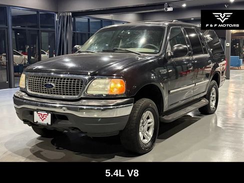 Used 2002 Ford Expedition XLT AWD/4WD image 2