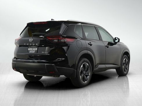 Used 2024 Nissan Rogue SV w/ SV Premium Package AWD/4WD image 6