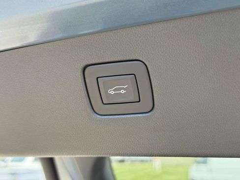 Used 2024 Buick Envista Preferred w/ Convenience I Package FWD image 9