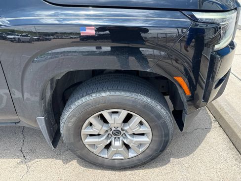 Used 2023 Nissan Frontier SV w/ SV Premium Package AWD/4WD image 4