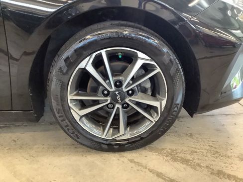 Certified 2023 Kia Forte LXS FWD image 27