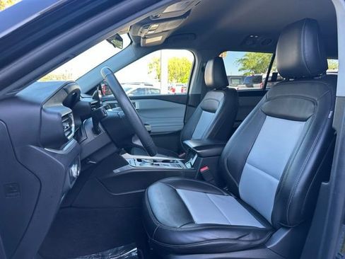 Certified 2022 Ford Explorer XLT w/ Equipment Group 202A RWD image 13