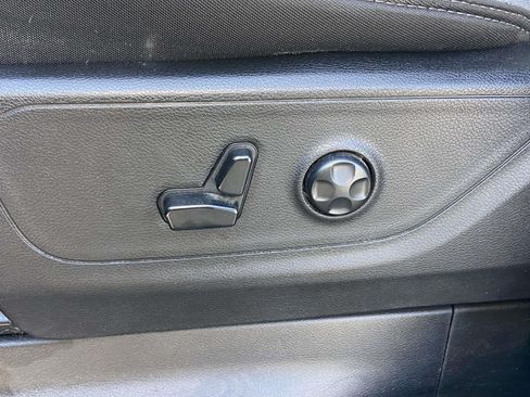 Used 2019 RAM 1500 Big Horn AWD/4WD image 14