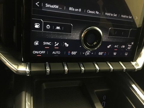 Used 2025 GMC Acadia Elevation image 25