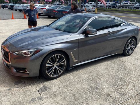 Used 2017 INFINITI Q60 3.0t w/ Premium Plus Package 3.0T RWD image 2