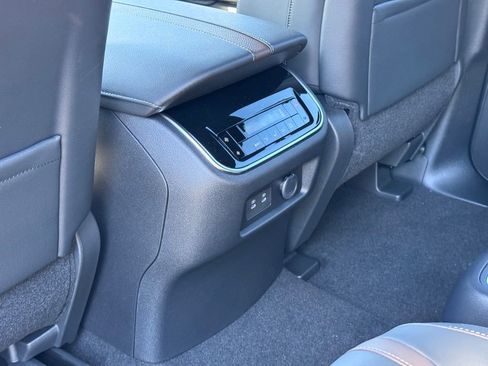 New 2025 Nissan Armada SL w/ Captain's Chari Seat Package image 21