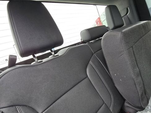 Used 2022 GMC Sierra 2500 Pro w/ Convenience Package image 17