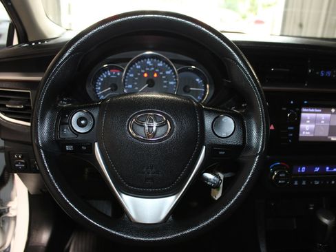 Used 2014 Toyota Corolla LE FWD image 10