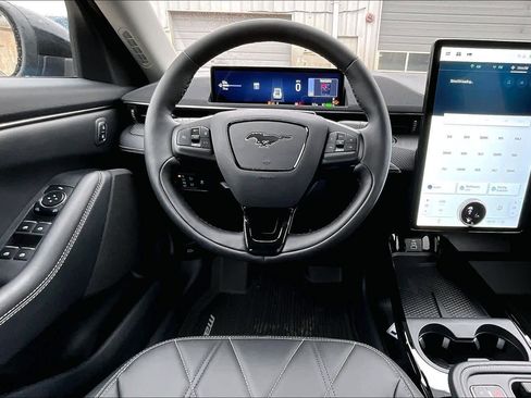 Used 2025 Ford Mustang Mach-E Select w/ Interior Protection Package image 5