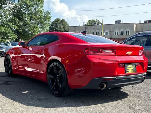 Used 2018 Chevrolet Camaro LT image 4
