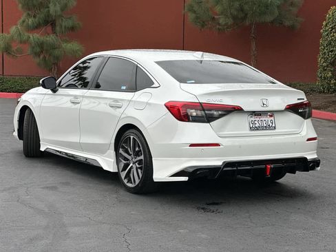 Used 2023 Honda Civic Touring image 4