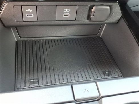 New 2026 Toyota Prius XSE image 7