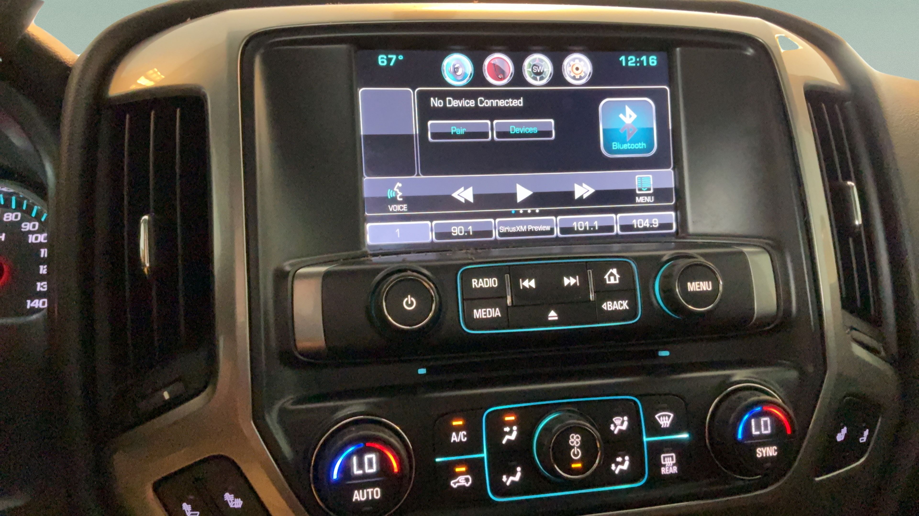Used 2015 Chevrolet Silverado 1500 LT w/ LT Convenience Package RWD image 13
