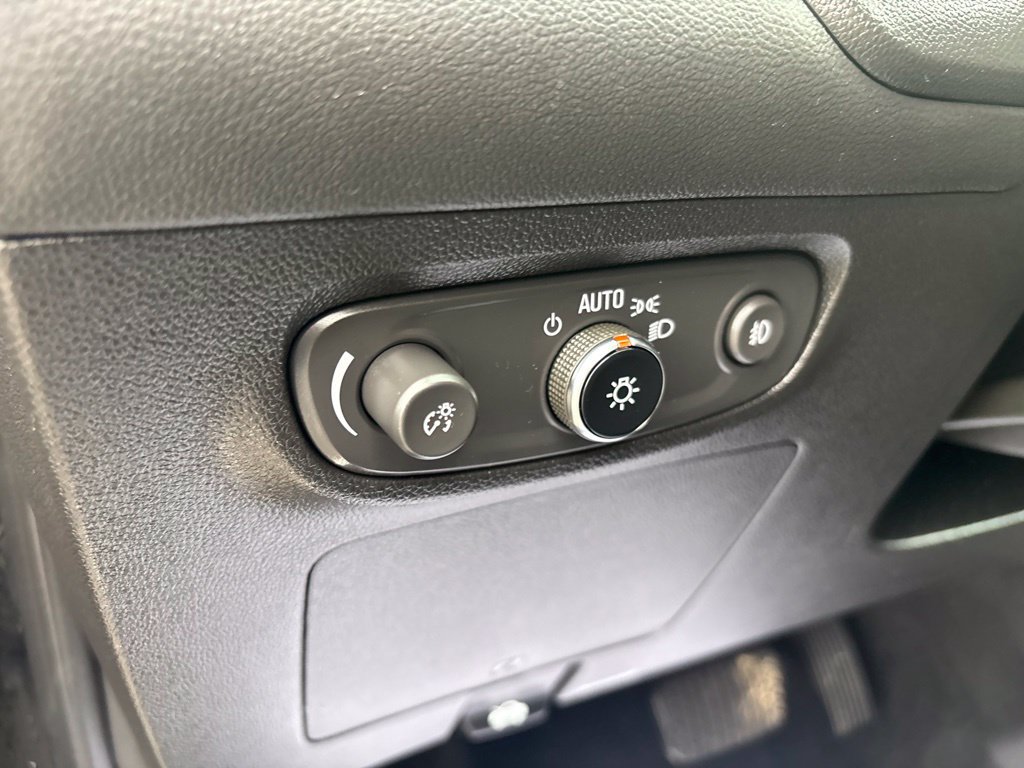 Used 2023 Buick Encore GX Select w/ Safety Package II AWD/4WD image 19