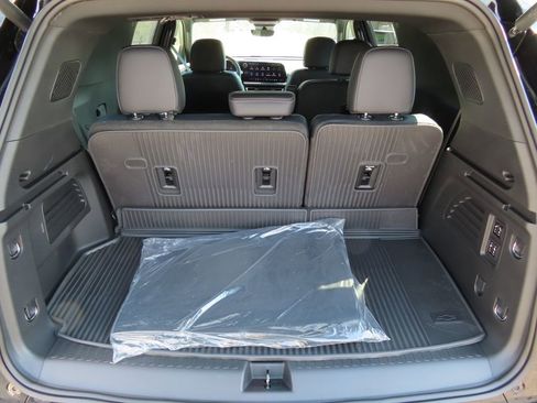 New 2026 Chevrolet Traverse High Country w/ LPO, Floor Liner Package AWD/4WD image 20