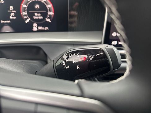 New 2026 Volkswagen Tiguan SE AWD/4WD image 31