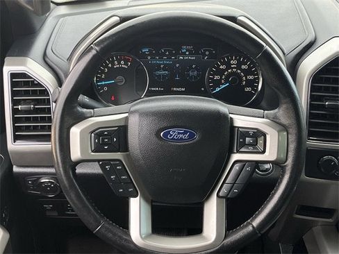Used 2020 Ford F150 Lariat image 13