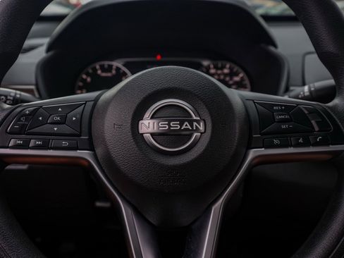 Used 2023 Nissan Altima 2.5 SV image 24