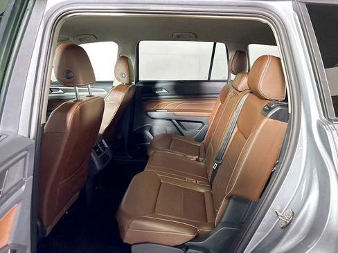 Certified 2023 Volkswagen Atlas SE w/ Black Wheel Package image 19