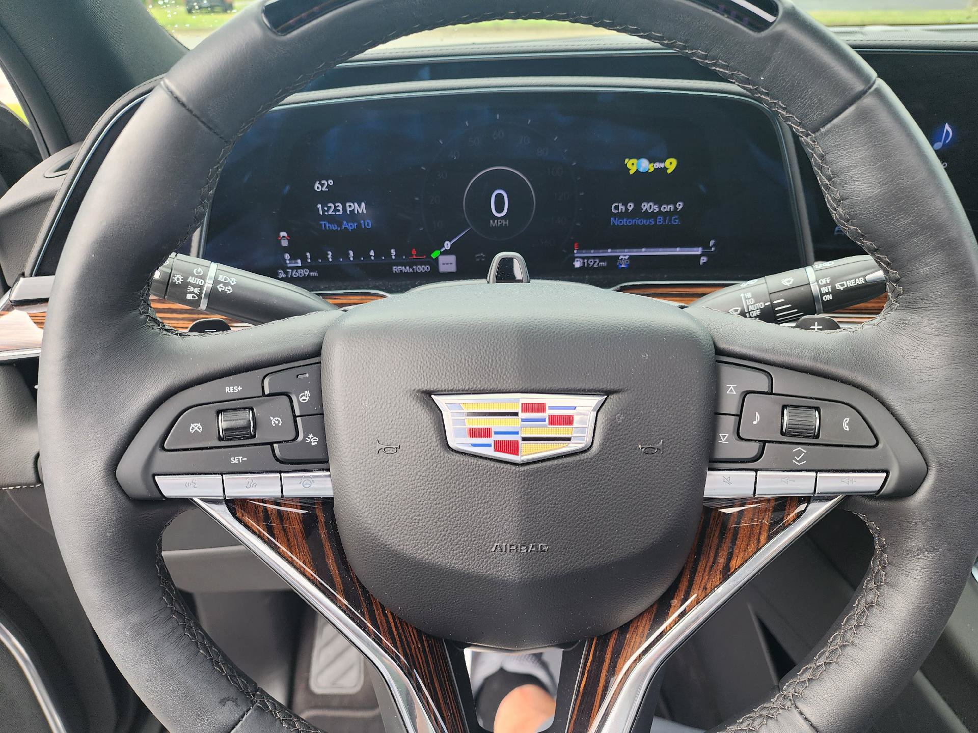 Used 2023 Cadillac Escalade Premium Luxury AWD/4WD image 18