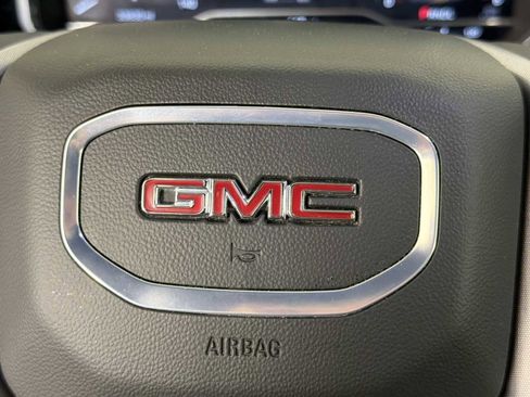 Used 2025 GMC Sierra 1500 SLT AWD/4WD image 22