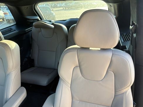 New 2026 Volvo XC90 B5 Ultra image 22