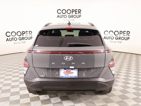 Used 2025 Hyundai Kona SEL image 20