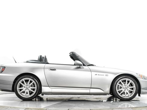 Used 2004 Honda S2000 image 38