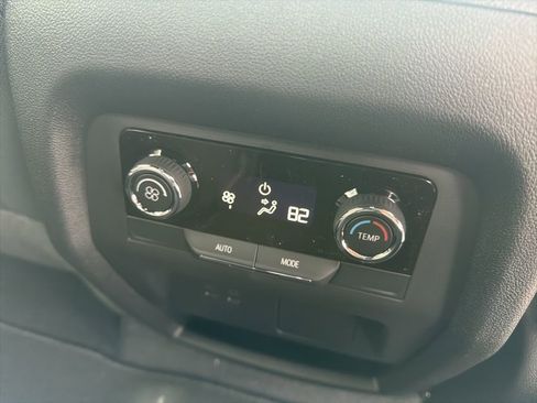New 2026 Chevrolet Traverse LT w/ Midnight/Sport Edition AWD/4WD image 24