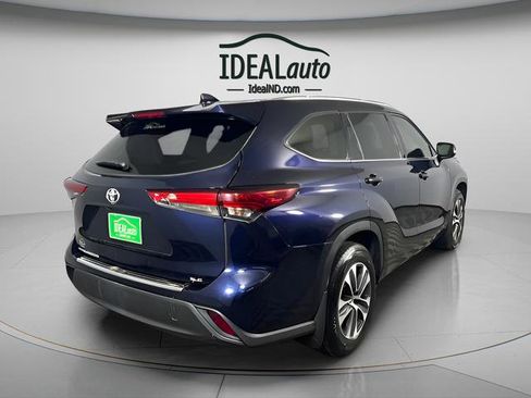 Used 2020 Toyota Highlander XLE image 5