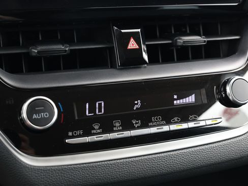 Used 2024 Toyota Corolla LE FWD image 19