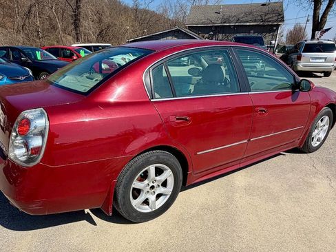 Used 2005 Nissan Altima 3.5 SL image 6