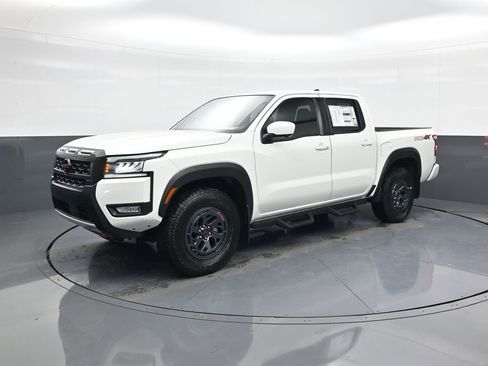 New 2026 Nissan Frontier PRO-4X w/ Pro-4x Convenience Package image 3