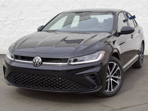 New 2026 Volkswagen Jetta Sport FWD image 3