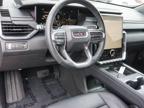 Used 2024 GMC Acadia Elevation image 13