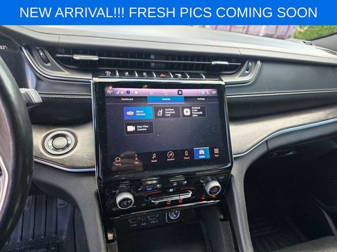 Used 2021 Jeep Grand Cherokee L Overland w/ Luxury Tech Group IV AWD/4WD image 12