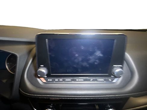 Used 2026 Nissan Rogue SV image 11