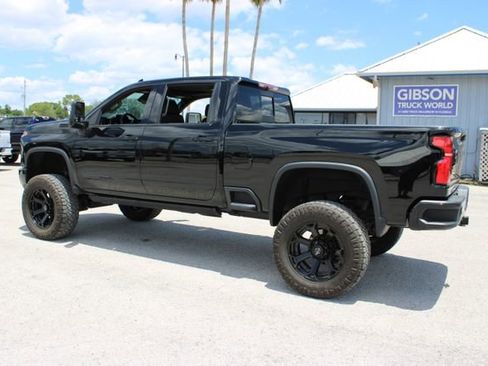 Used 2024 Chevrolet Silverado 2500 High Country w/ High Country Premium Package AWD/4WD image 7