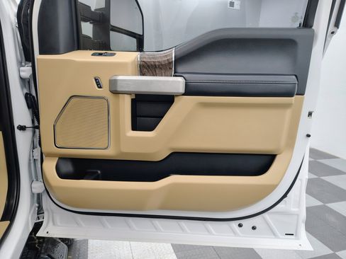 Used 2017 Ford F350 Lariat w/ Lariat Value Package image 35