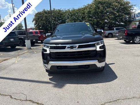 Used 2023 Chevrolet Silverado 1500 LT w/ Convenience Package II AWD/4WD image 8