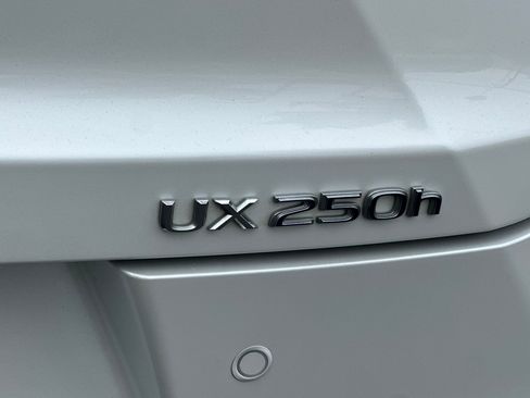 Used 2020 Lexus UX 250h w/ Premium Package AWD/4WD image 30