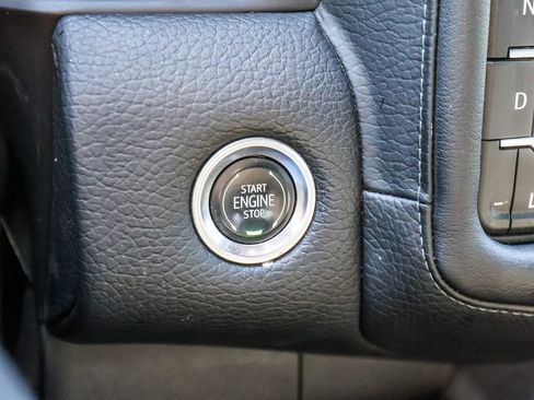 Used 2023 GMC Yukon Denali AWD/4WD image 32