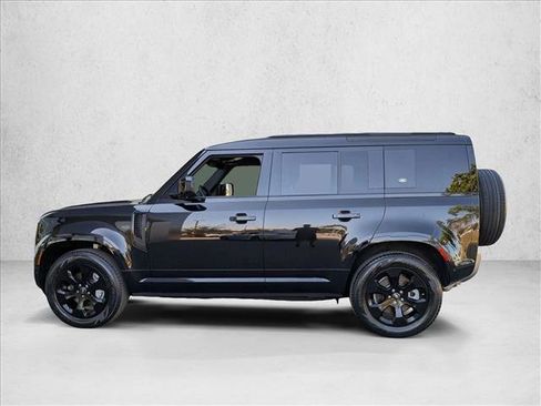Used 2023 Land Rover Defender 110 X-Dynamic SE AWD/4WD image 9