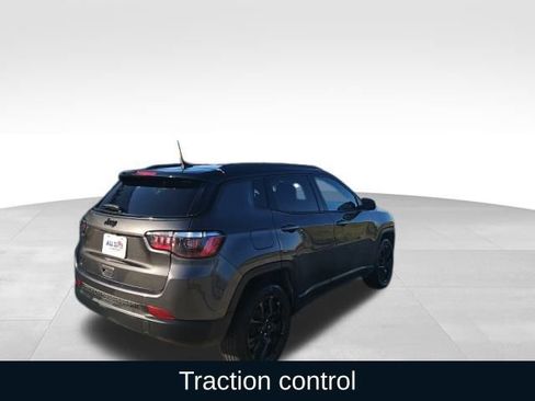 Used 2024 Jeep Compass Latitude w/ Convenience Group image 6