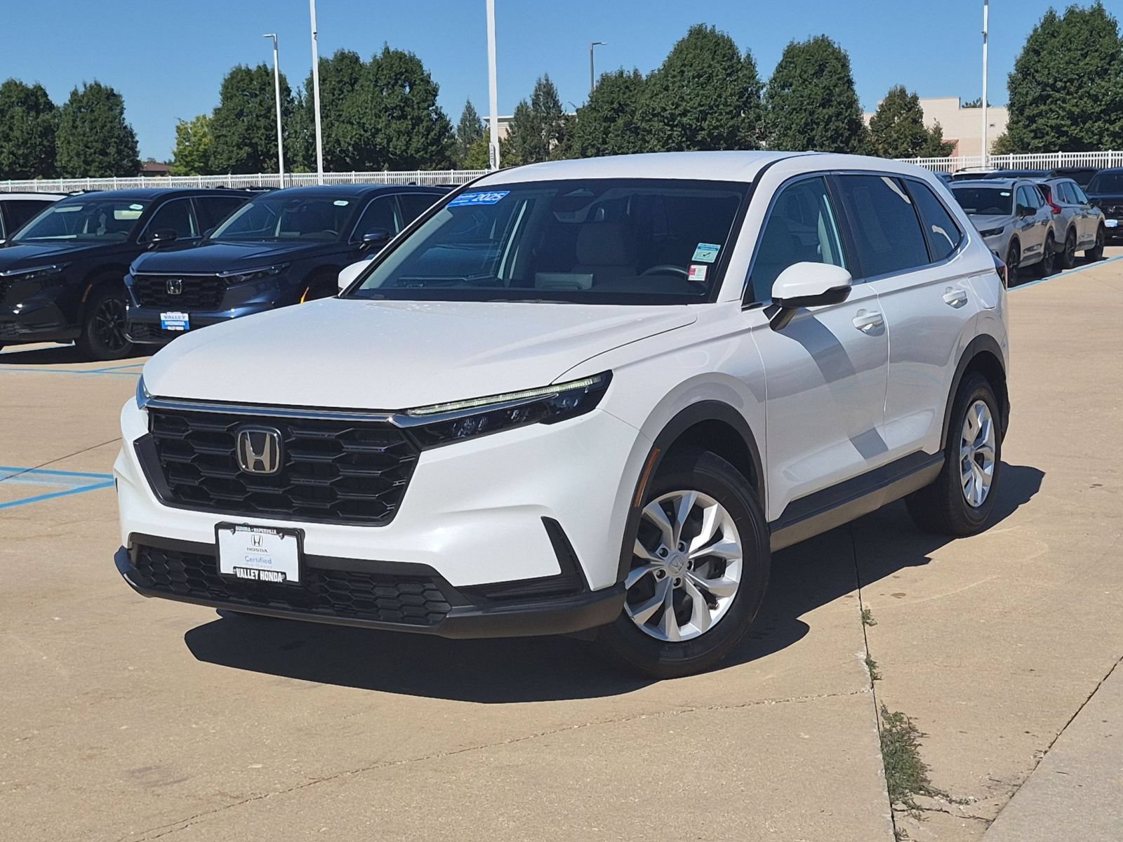 Used 2025 Honda CR-V LX image 2