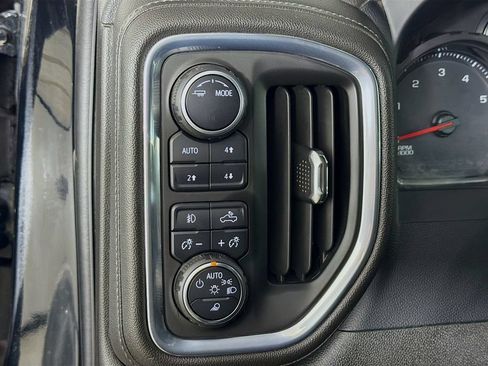 Used 2022 Chevrolet Silverado 2500 LTZ w/ LTZ Plus Package AWD/4WD image 11