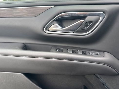 Used 2022 Chevrolet Tahoe LT w/ Luxury Package image 11