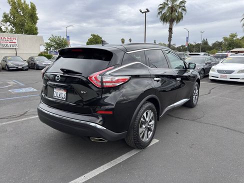 Used 2017 Nissan Murano SV FWD image 3