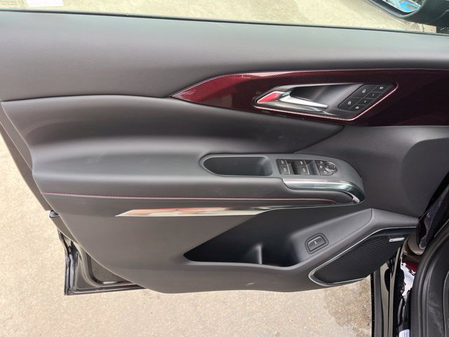 New 2027 Chevrolet Traverse RS w/ LPO, Floor Liner Package FWD image 15
